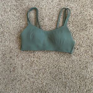 Lululemon Like a Cloud light support bra. Size 4